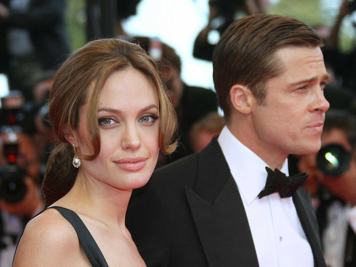 Анджелина Джоли может лишиться опеки над детьми из-за конфликта с Брэдом Питтом