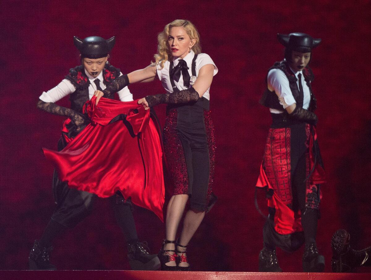 Мадонна осудила Dolce & Gabbana: «Думайте, прежде чем говорить»
