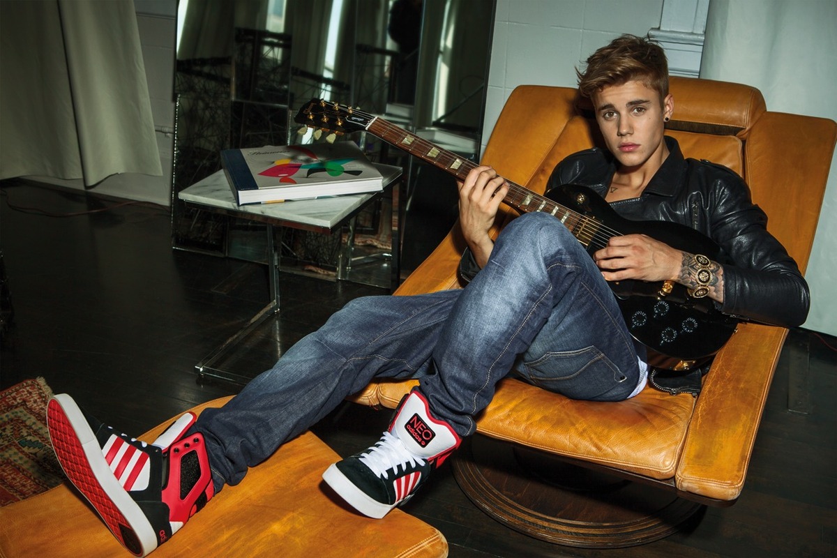 Джастин Бибер в рекламной кампании кроссовок Adidas NEO