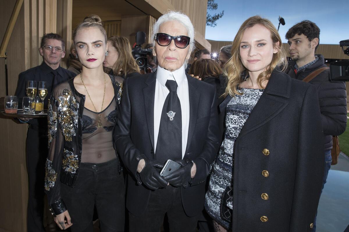 Звезды на модном показе Chanel в Париже