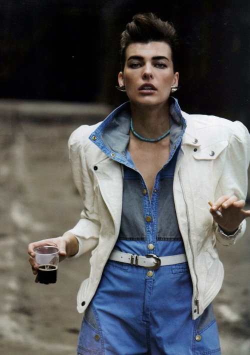 Милла Йовович в журнале Vogue Paris. Декабрь 2008