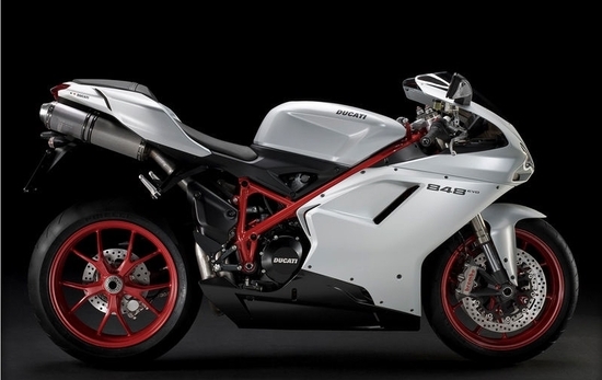 Джастин Бибер покупает себе новую игрушку Ducati Superbike 848 EVO