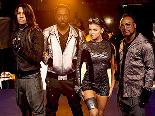 Новые футуристичные Black Eyed Peas