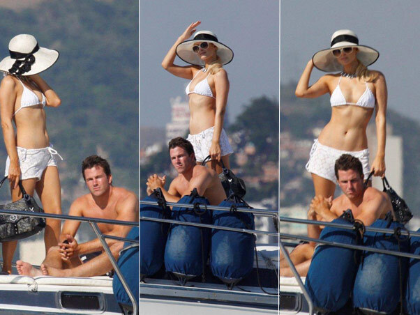 Пэрис Хилтон отдыхает на яхте в Рио