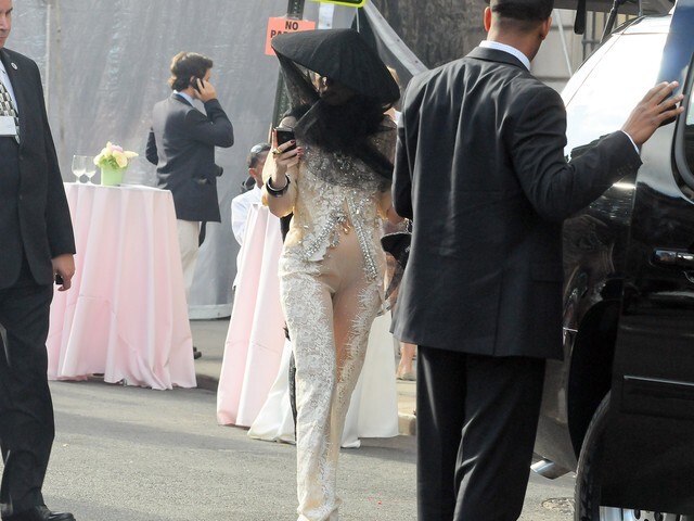 Lady Gaga на окончании школы своей сестры