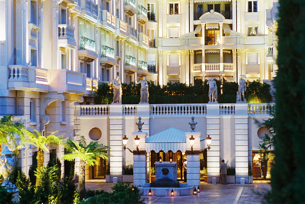 Лагерфельд  переделывает отель в Монте-Карло