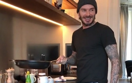 Видео: Дэвид Бекхэм похвастался кулинарными талантами