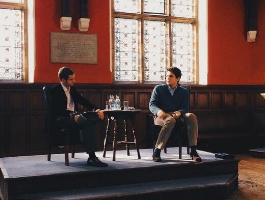 Джон Майер выступил с речью в Оксфорде