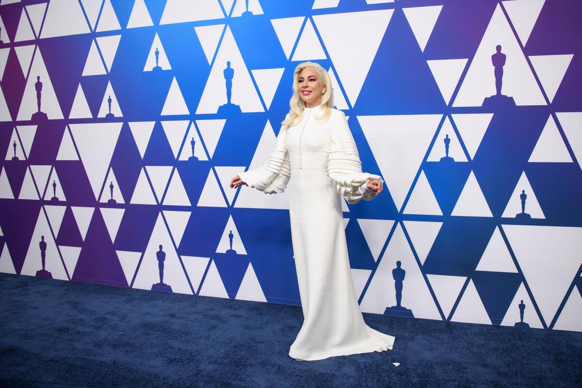 Фото: Леди Гага, Эми Адамс, Рами Малек и другие звезды на приеме в честь номинантов на «Оскар»