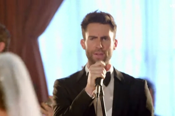 Maroon 5 представляют новый клип Sugar