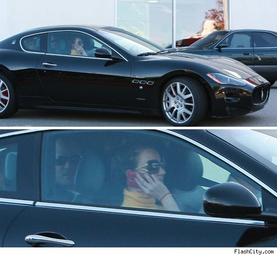 Бритни Спирс устраивает тест-драйв, не покупая машину