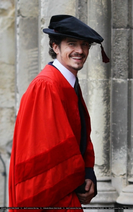 Орландо Блум получил почетную степень британского университета