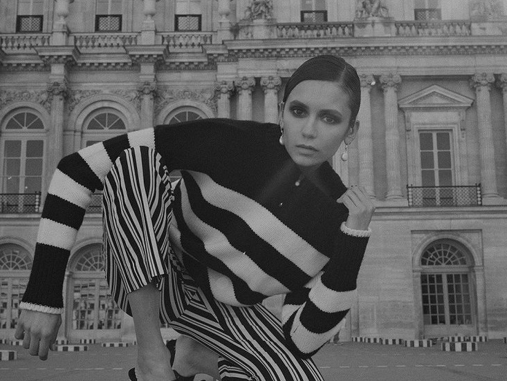 Топлес на фоне Эйфелевой башни: Нина Добрев снялась в рекламной кампании бренда La Ligne