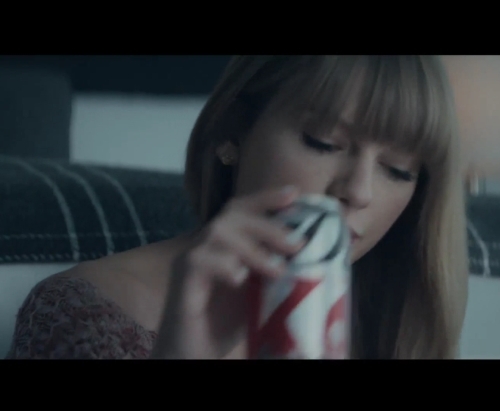 Тейлор Свифт в рекламной кампании Diet Coke