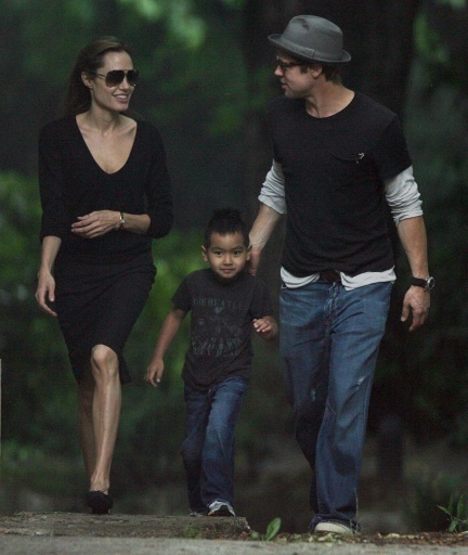 Счастливая семья Джоли-Питт