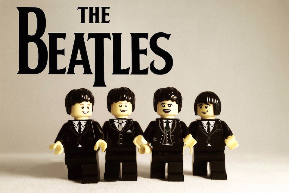 Известные музыкальные группы в формате Lego