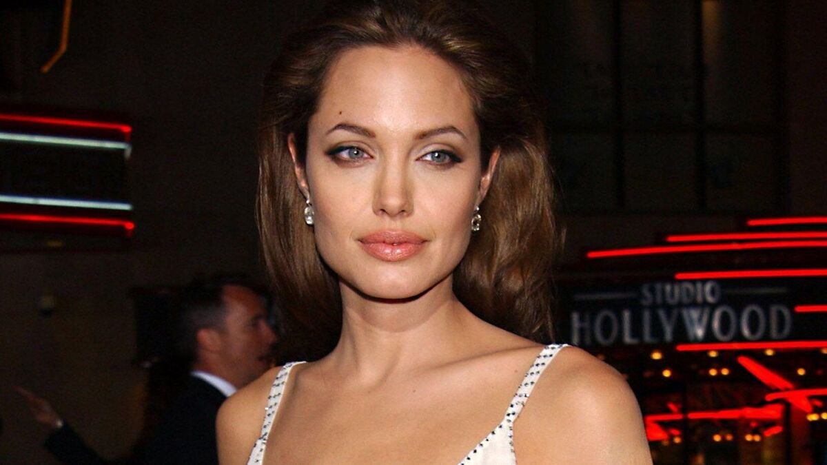 В России нашлась своя Анджелина Джоли: сходство просто невероятное (фото)