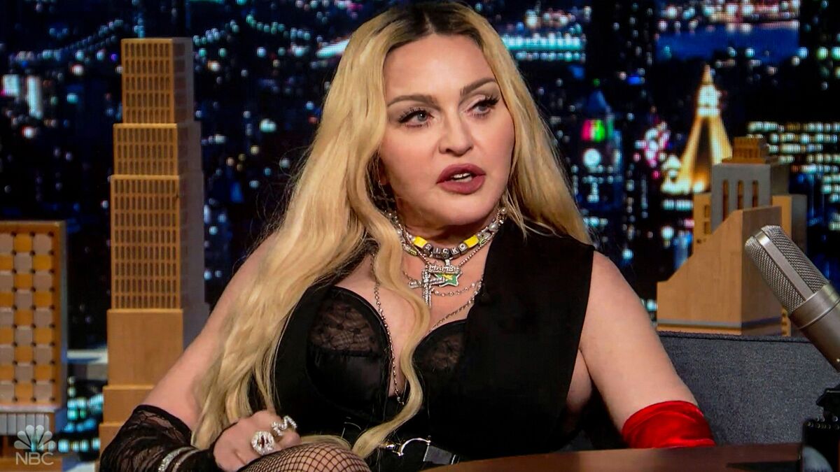 Мадонна призналась, что собиралась свести счеты с жизнью из-за «Матрицы»