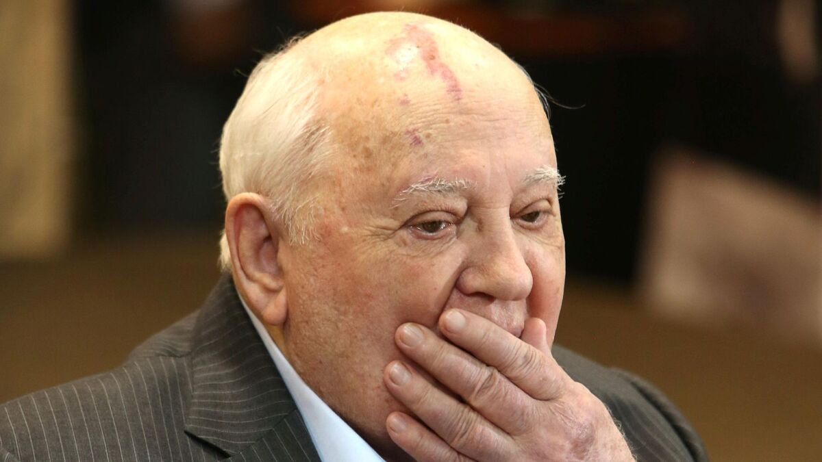 «Испытывал симпатию»: запретное влечение Горбачева предали огласке