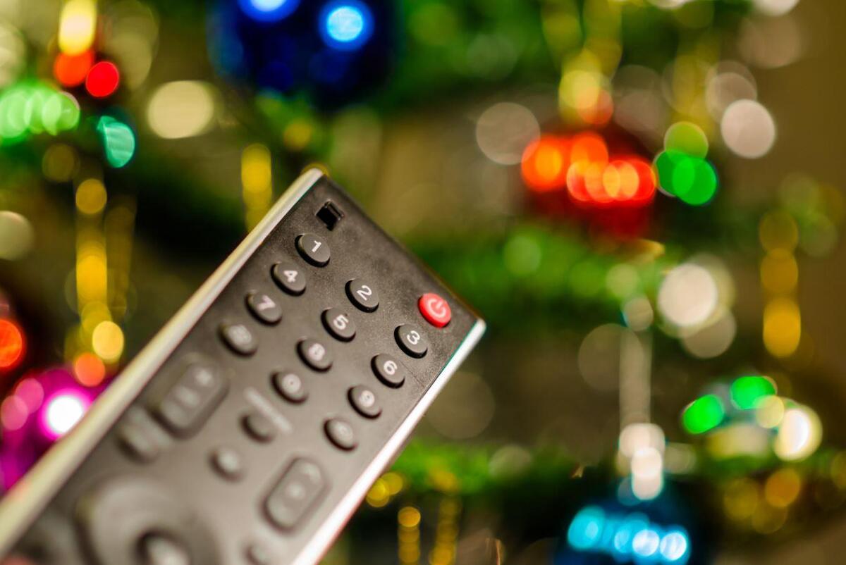 Телепрограмма на 31 декабря 2020 для всех каналов: что покажут по телевизору в новогоднюю ночь