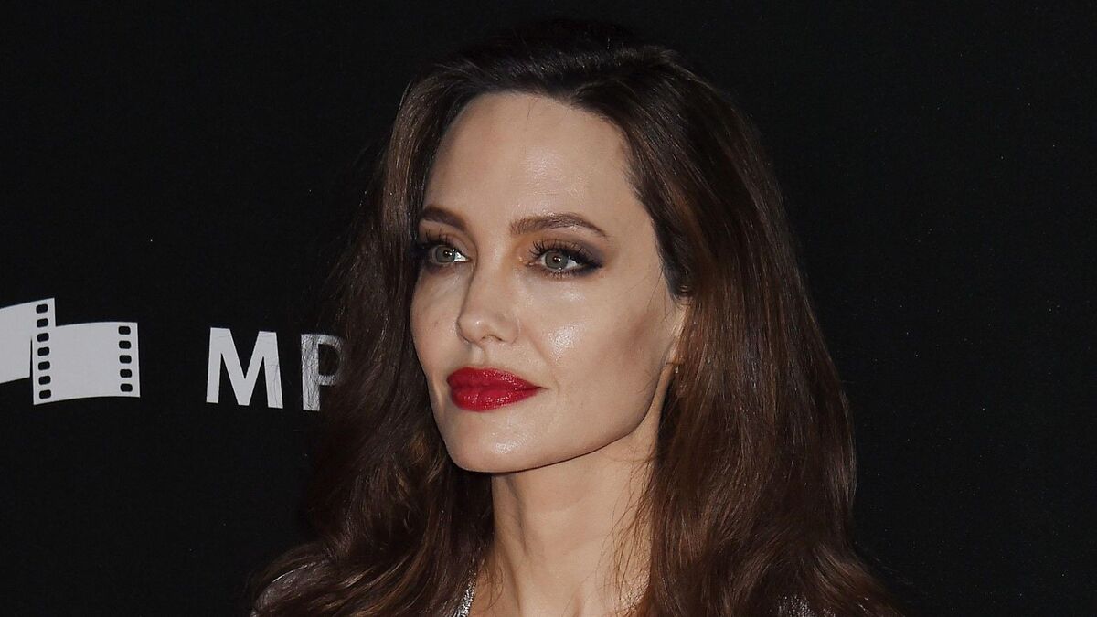 В ее голос влюблены миллионы: эта актриса много лет озвучивает Анджелину Джоли (фото)
