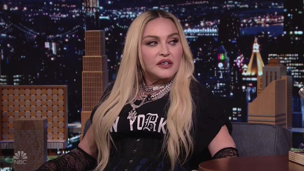 «Так выглядеть в 64!»: изуродованная пластикой Мадонна утерла нос молодежи