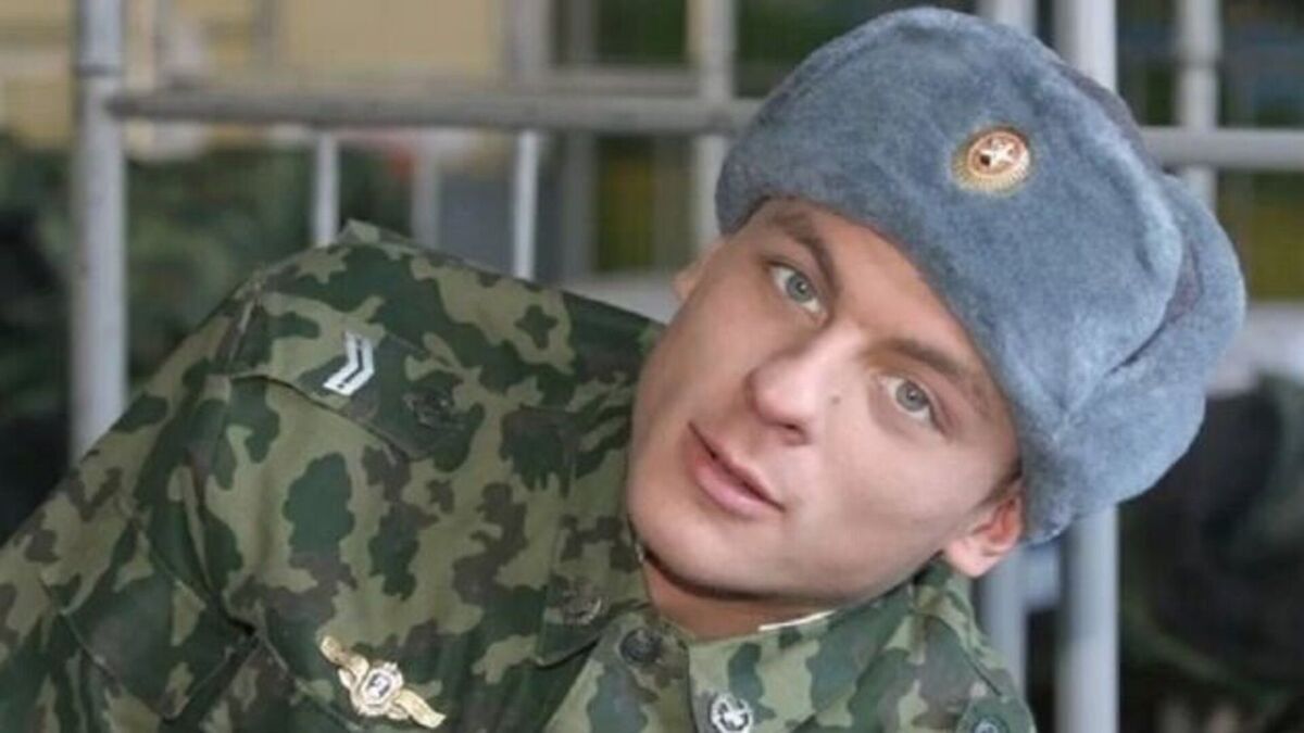 Стал настоящим бруталом: как сейчас выглядит мажор Медведев из «Солдат»