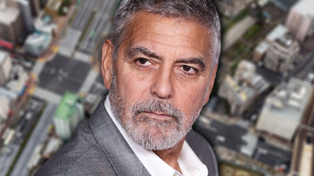 Стройные ножки свели с ума: Клуни кажется старцем на фоне жгучей брюнетки 