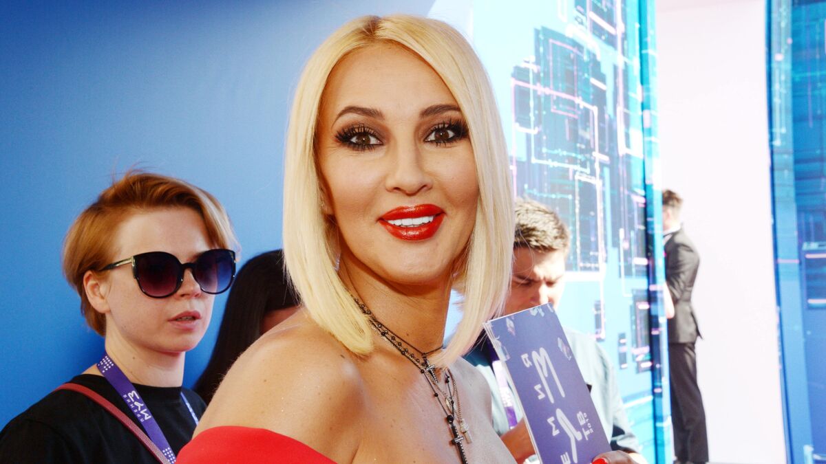Публичный удар: известный шоумен посрамил имя Леры Кудрявцевой