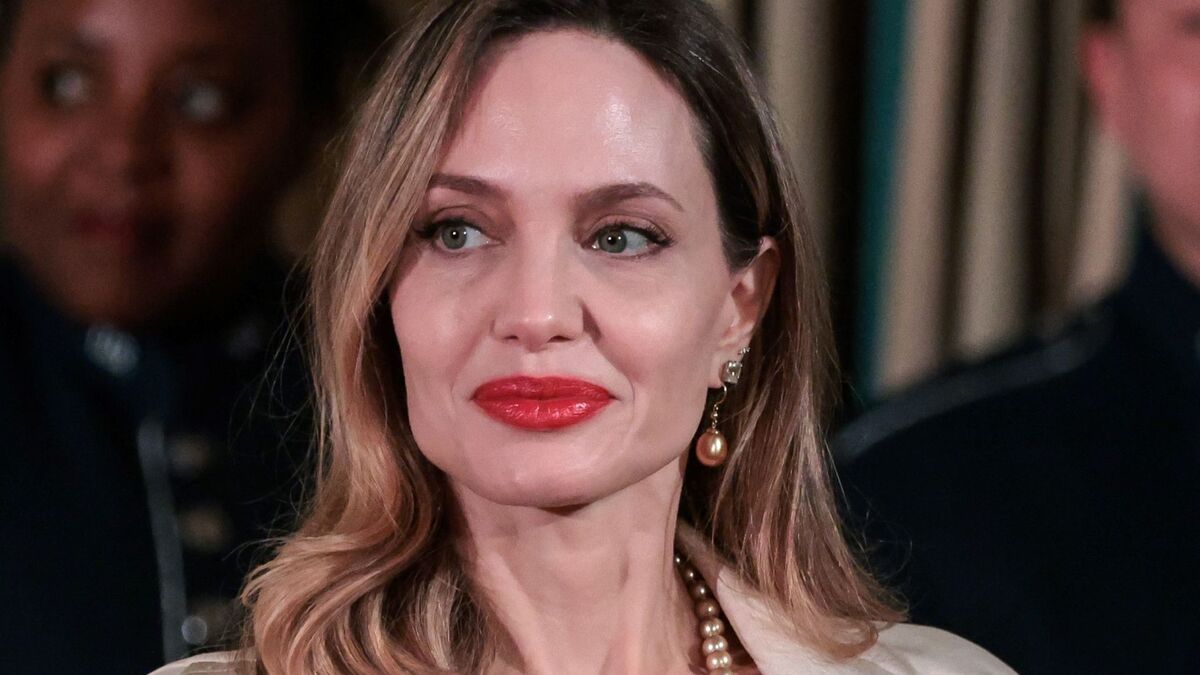 «Скелетизация»: с внешностью 47-летней Джоли творятся жуткие вещи
