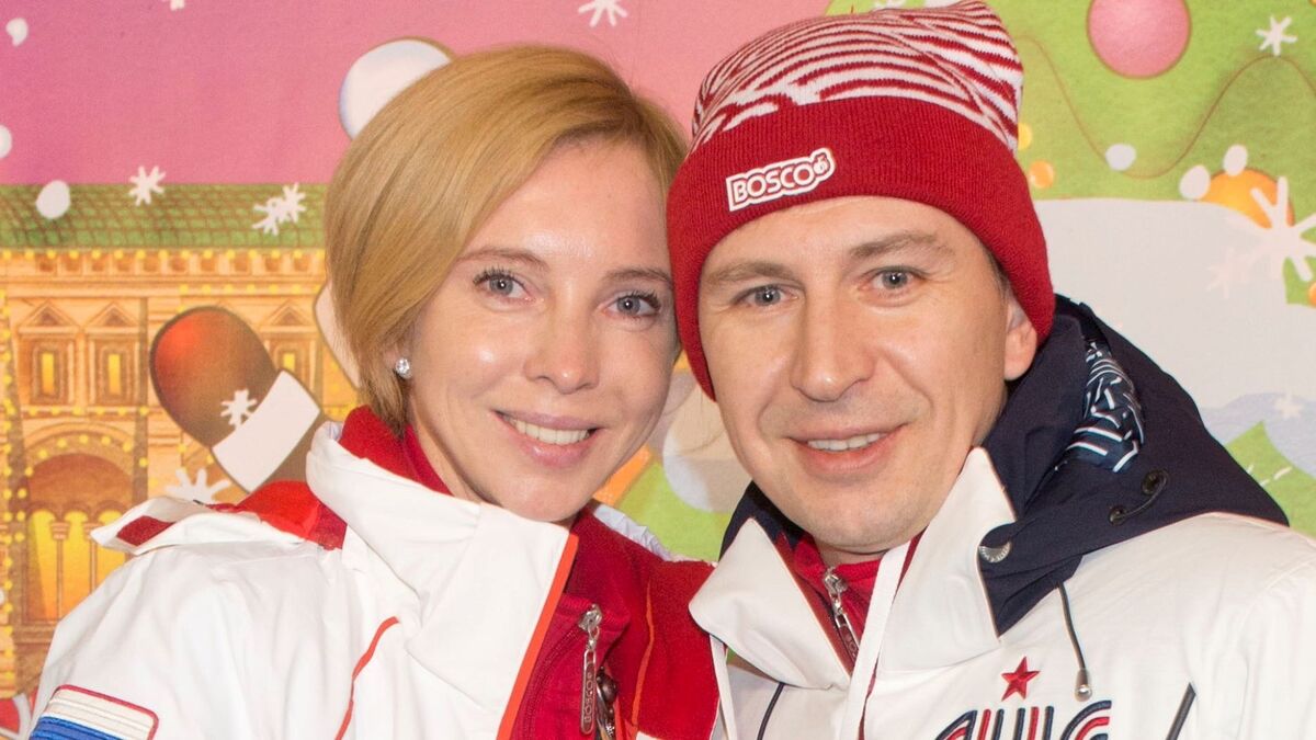 С улыбками до ушей: Ягудин и Тотьмянина попали в кадр обнаженными (фото)
