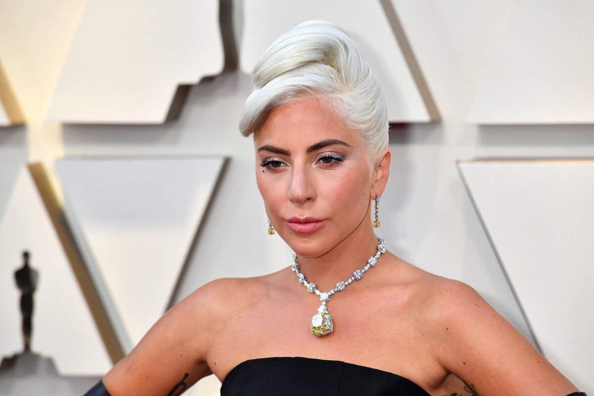 Леди Гага призналась, что слава довела ее до мыслей о самоубийстве