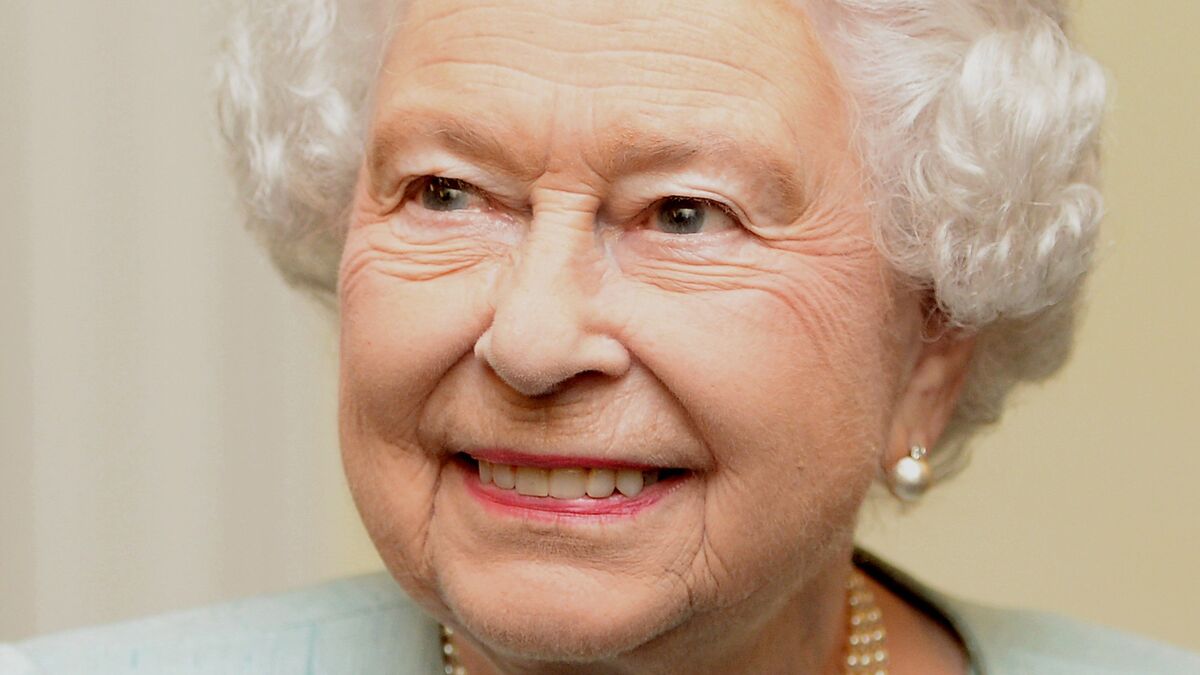 Вся Британия скорбит: королева Елизавета приняла бескомпромиссное решение