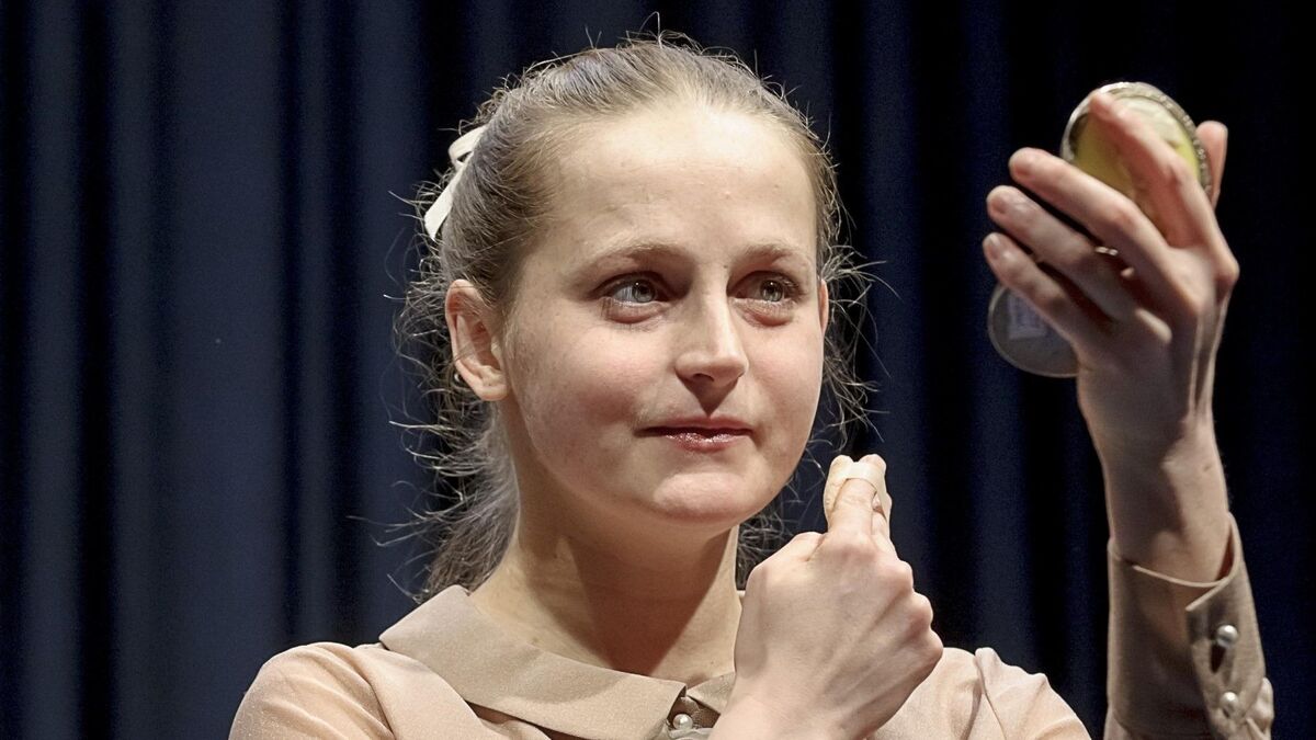 «Своеобразное лицо»: озвучено имя одной из «самых некрасивых» актрис России