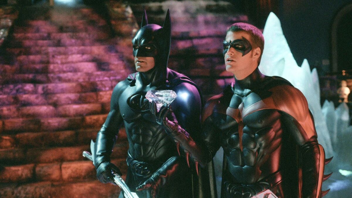 Почти даром: костюм Бэтмена продают за бесценок