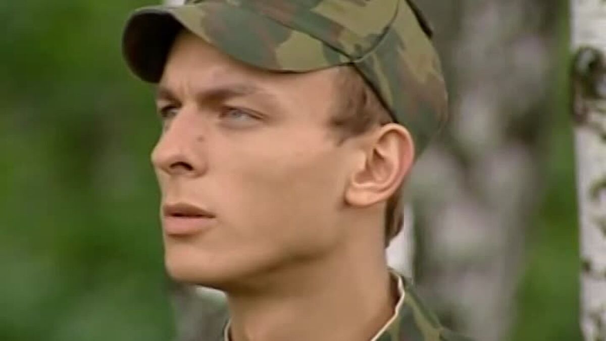 С такой внешностью хоть в Голливуд: что стало с красавчиком Медведевым из сериала «Солдаты»