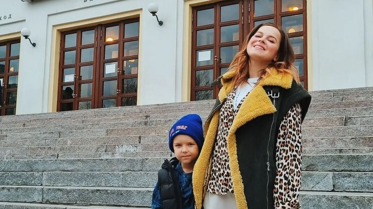 На отца не похожи: Медведева перестала скрывать своих детей