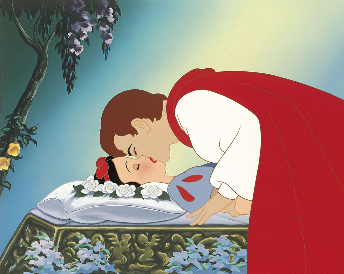 Достигли нового дна: «Белоснежку» требуют переписать из-за поцелуя принца