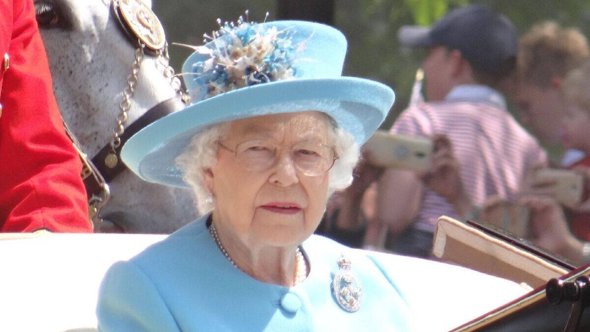«Это бы уничтожило королеву»: от чего Елизавета II была бы в шоке
