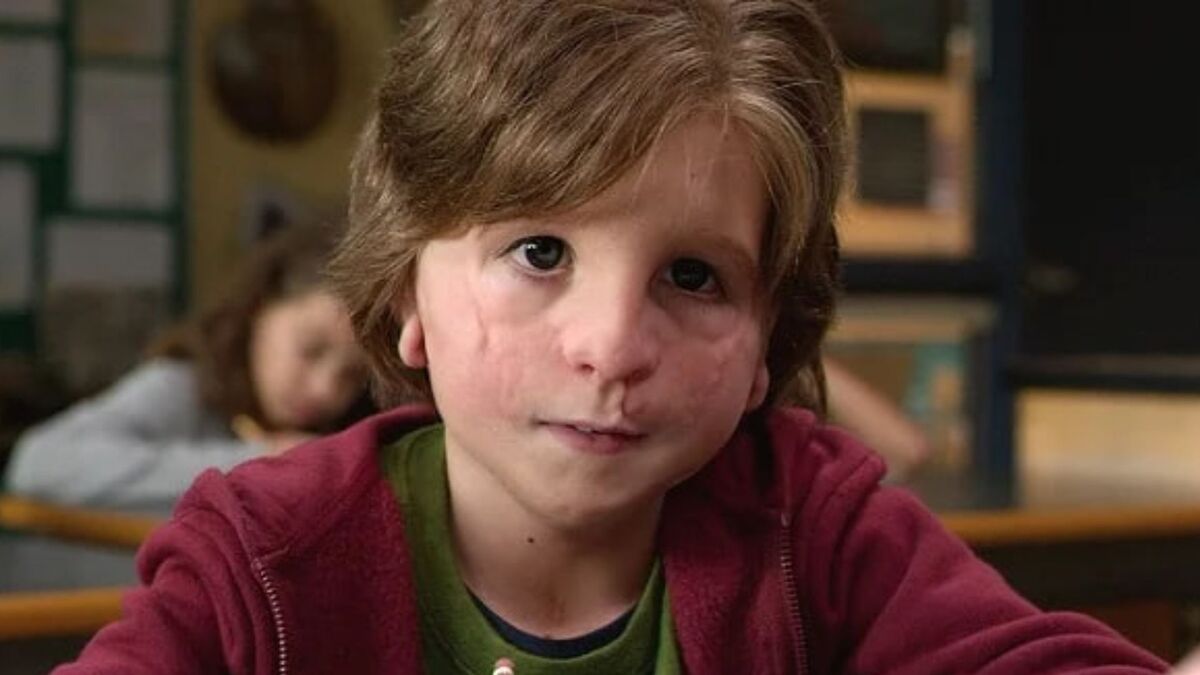 Без грима не узнать: вот каким вырос уродливый мальчик из фильма «Чудо» (фото)