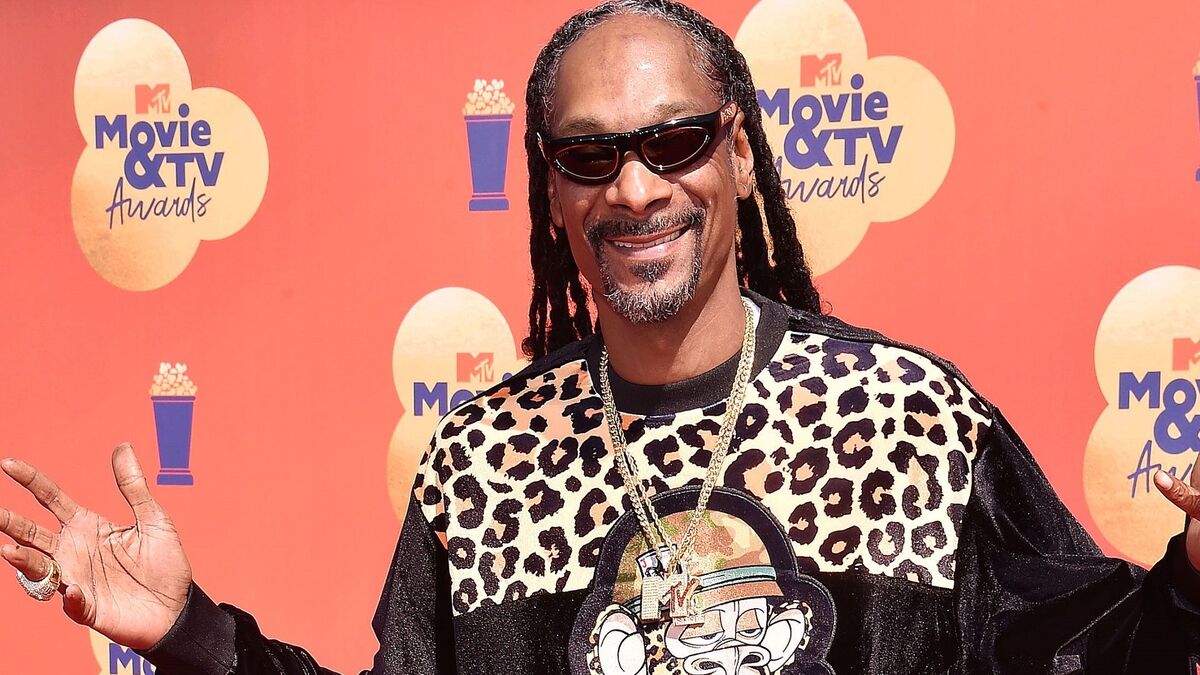 Во избежание ареста: Snoop Dogg согласился тренировать молодую команду футболистов