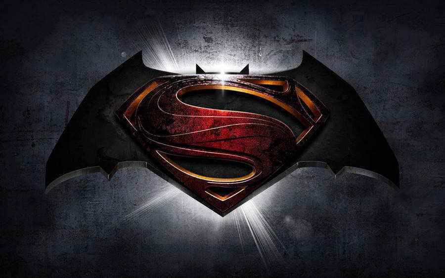Новый бэтмобиль и синопсис фильма «Бэтмен против Супермена: На заре справедливости»