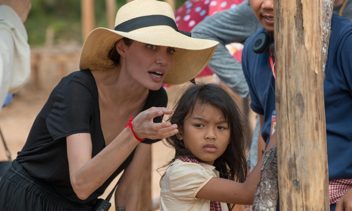 Вышел первый трейлер нового фильма Анджелины Джоли «Сперва они убили моего отца»
