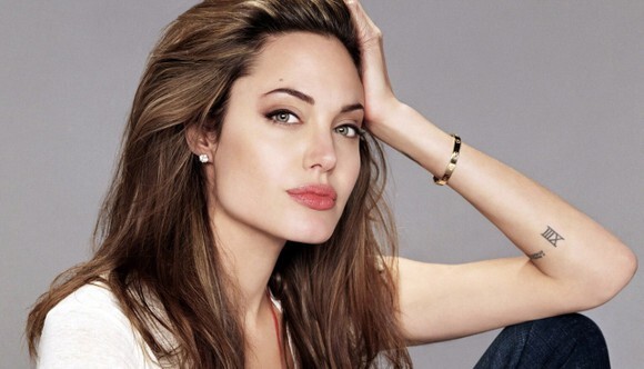 Анджелина Джоли не станет сексуальной Клеопатрой