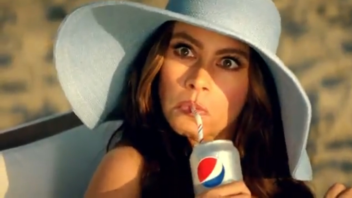 Дэвид Бэкхем и София Вергара в рекламе Diet Pepsi