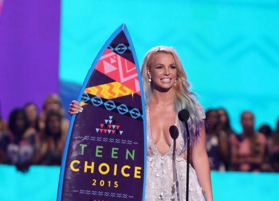 Бритни Спирс признали «иконой стиля» на Teen Choice Awards