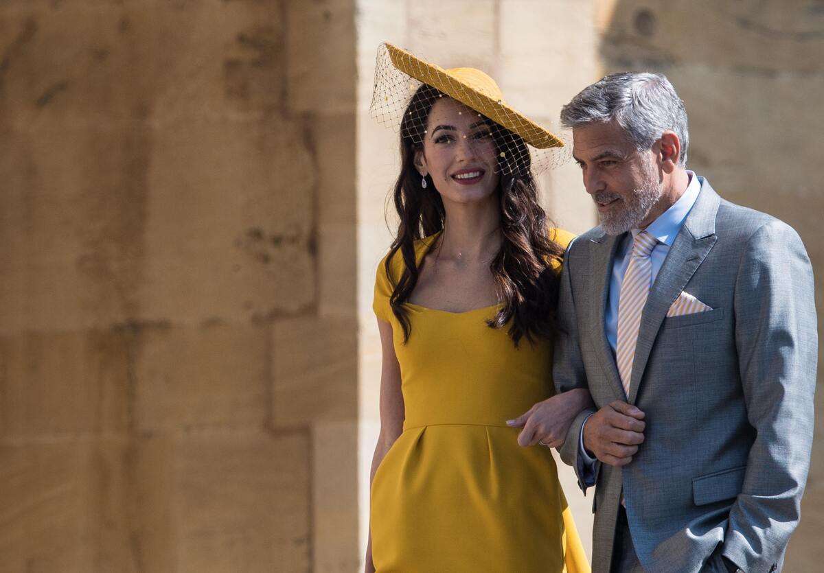 Платье Амаль Клуни оказалось самым популярным звездным образом с королевской свадьбы