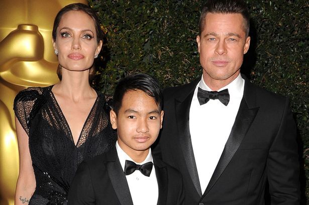 Анджелина Джоли усыновила седьмого ребенка в Камбодже?