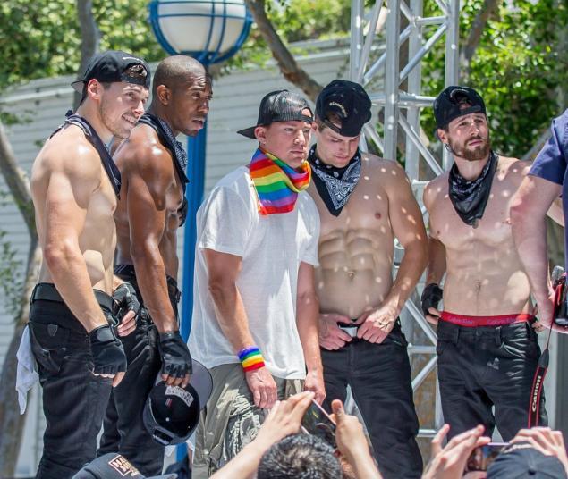 Ченнинг Татум принял участие в гей-параде в Лос-Анджелесе