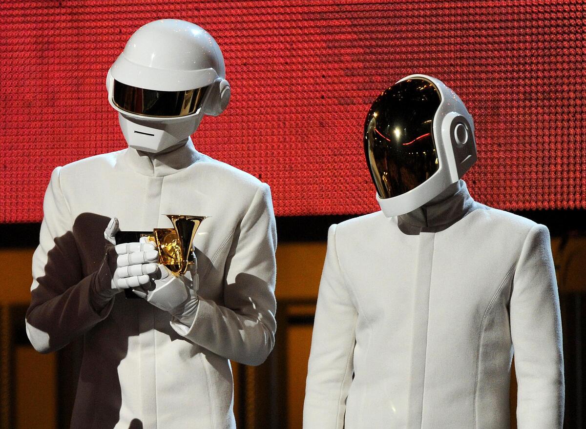 Daft Punk будут продавать свои уменьшенные копии